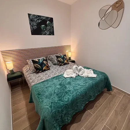 L'emeraude Bed & Breakfast *